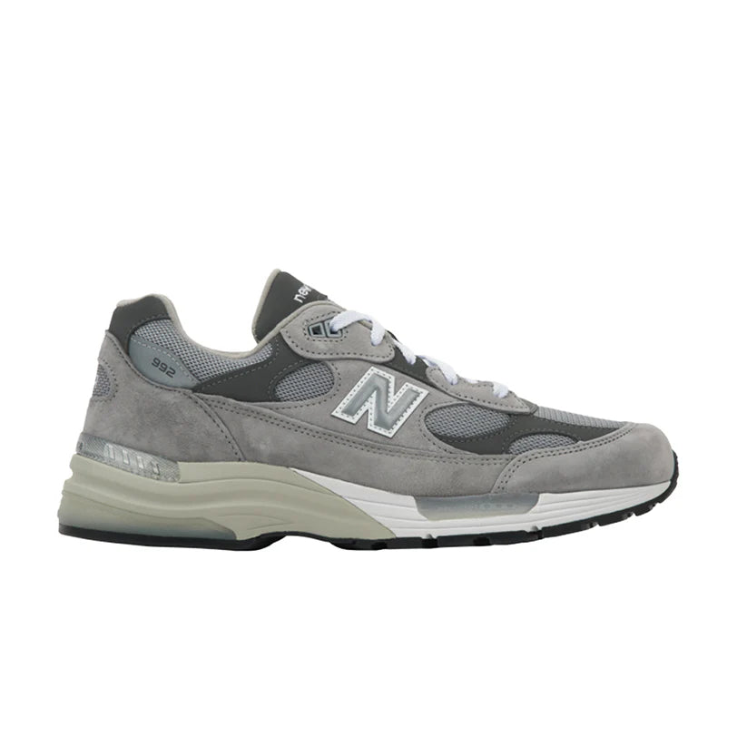NEW BALANCE 992 그레이